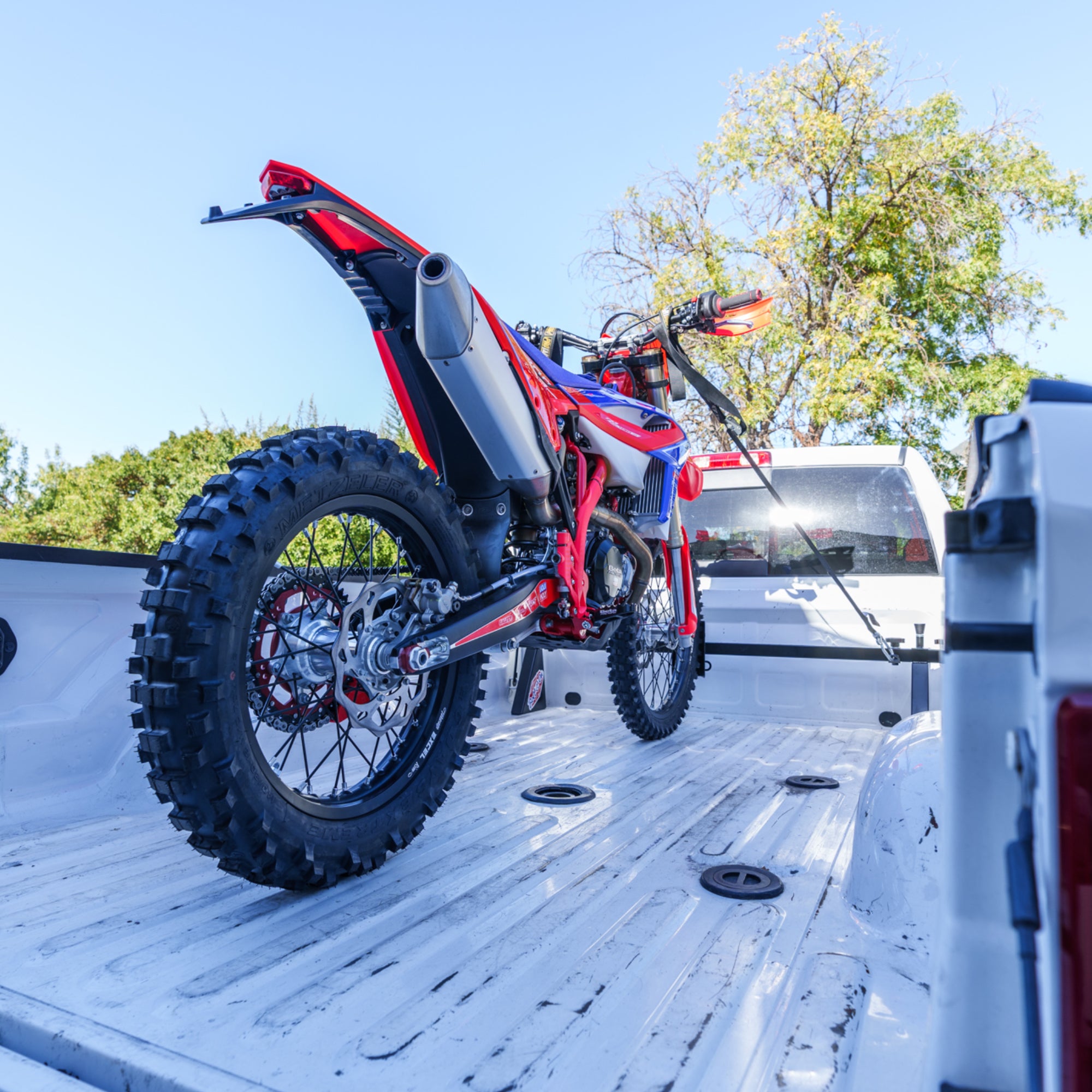 1 Dirt / Adv / Dual Sport Motorcycle Kit- Dodge Truck