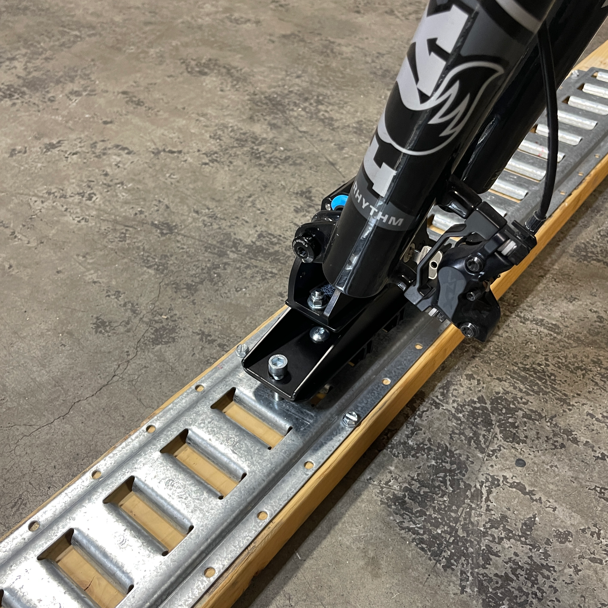 NEW Rocky Mounts E-Track DropTop - Rattle Free