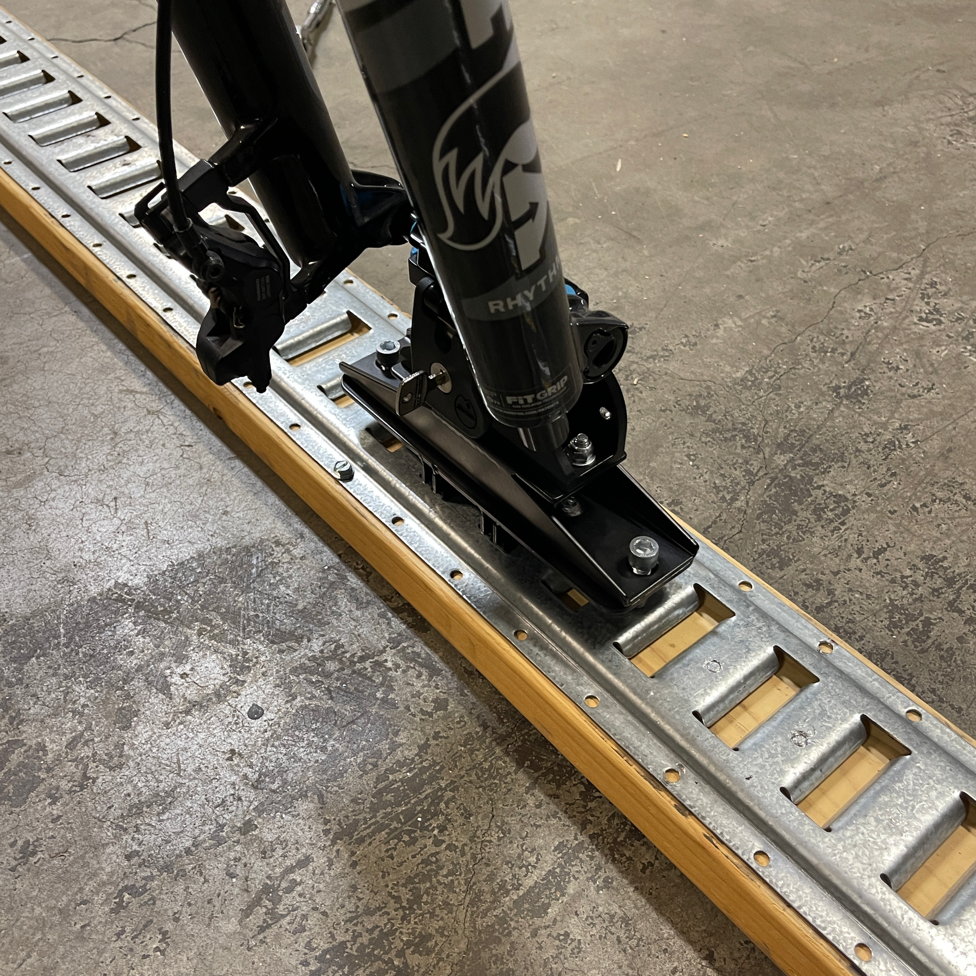 NEW Rocky Mounts E-Track DropTop - Rattle Free