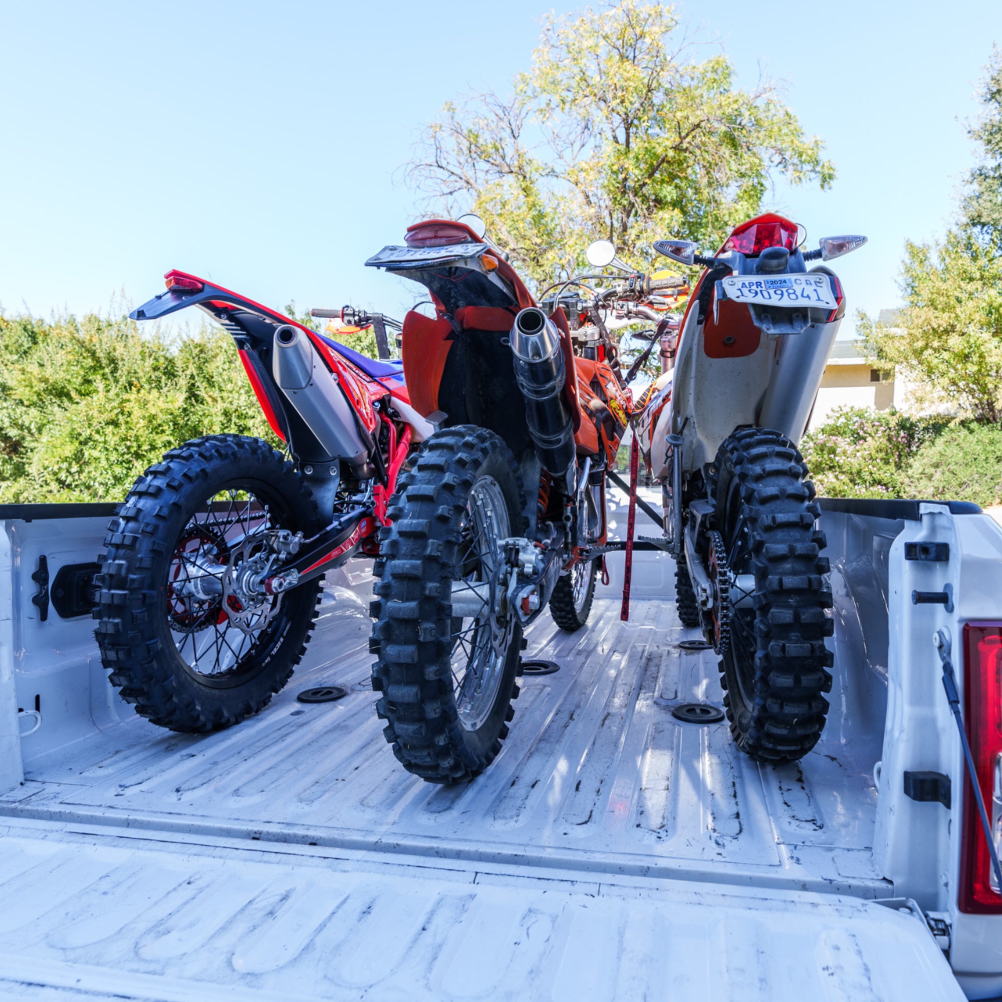 Dodge Ram motorcycle and bicycle tie down system