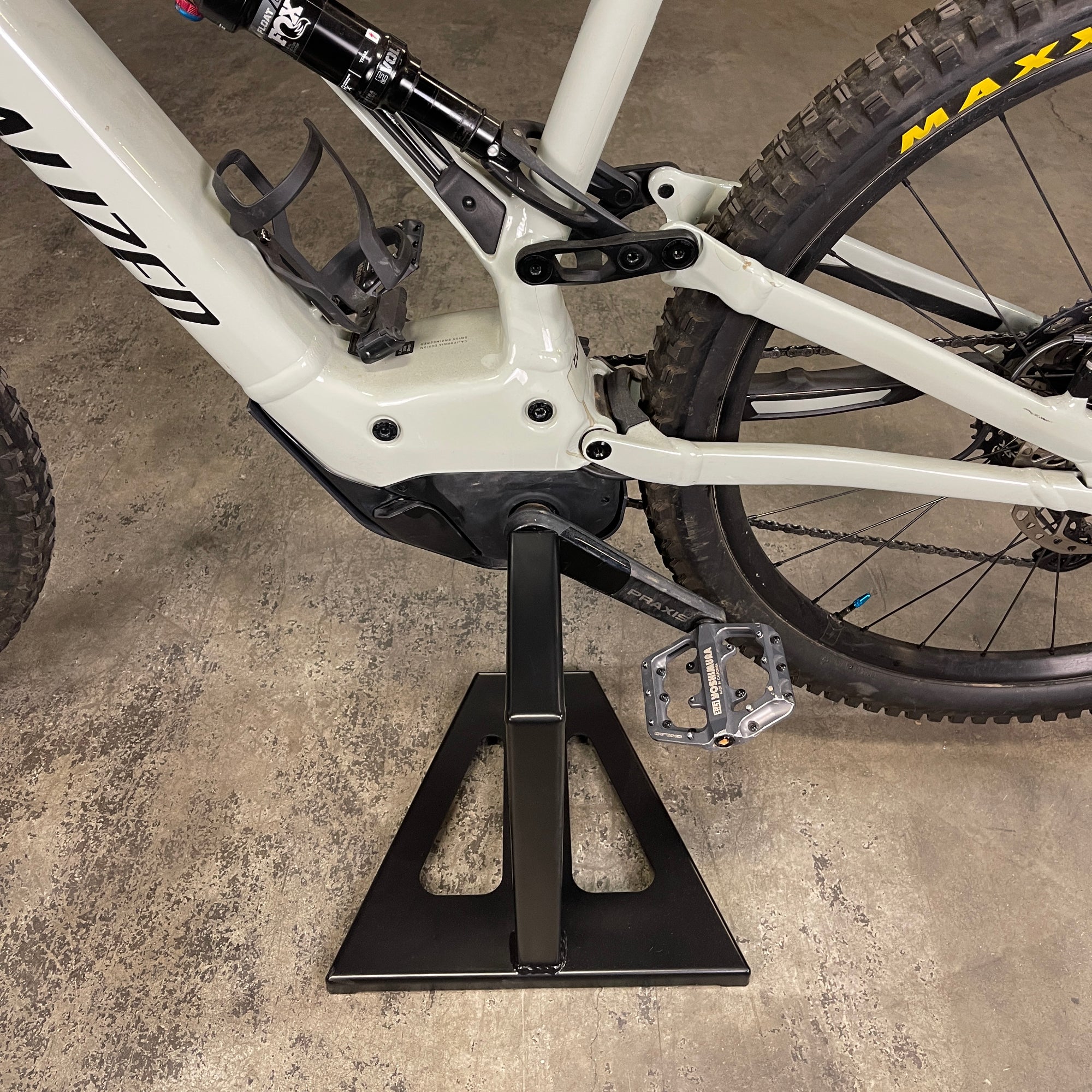 mountainbike stand Bike Stand for Specialized Levo, Kenevo & Heavy eBikes