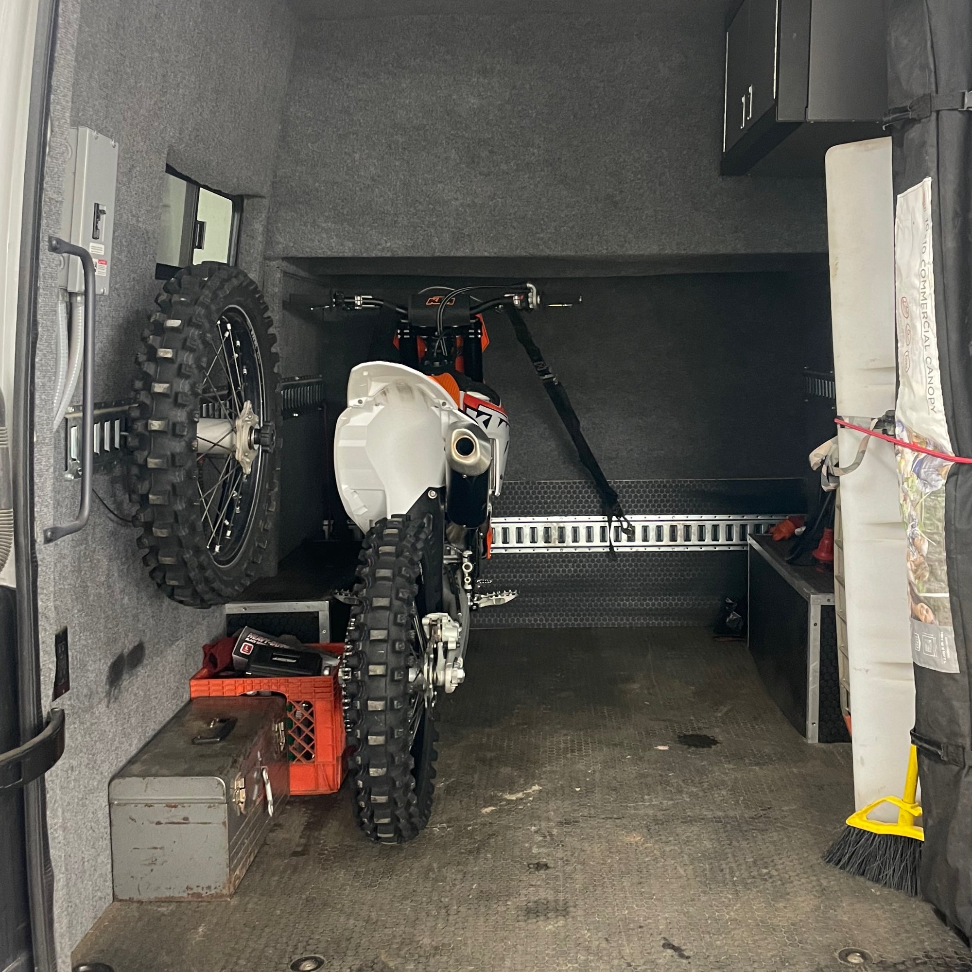 E-Track front and rear wheel holder