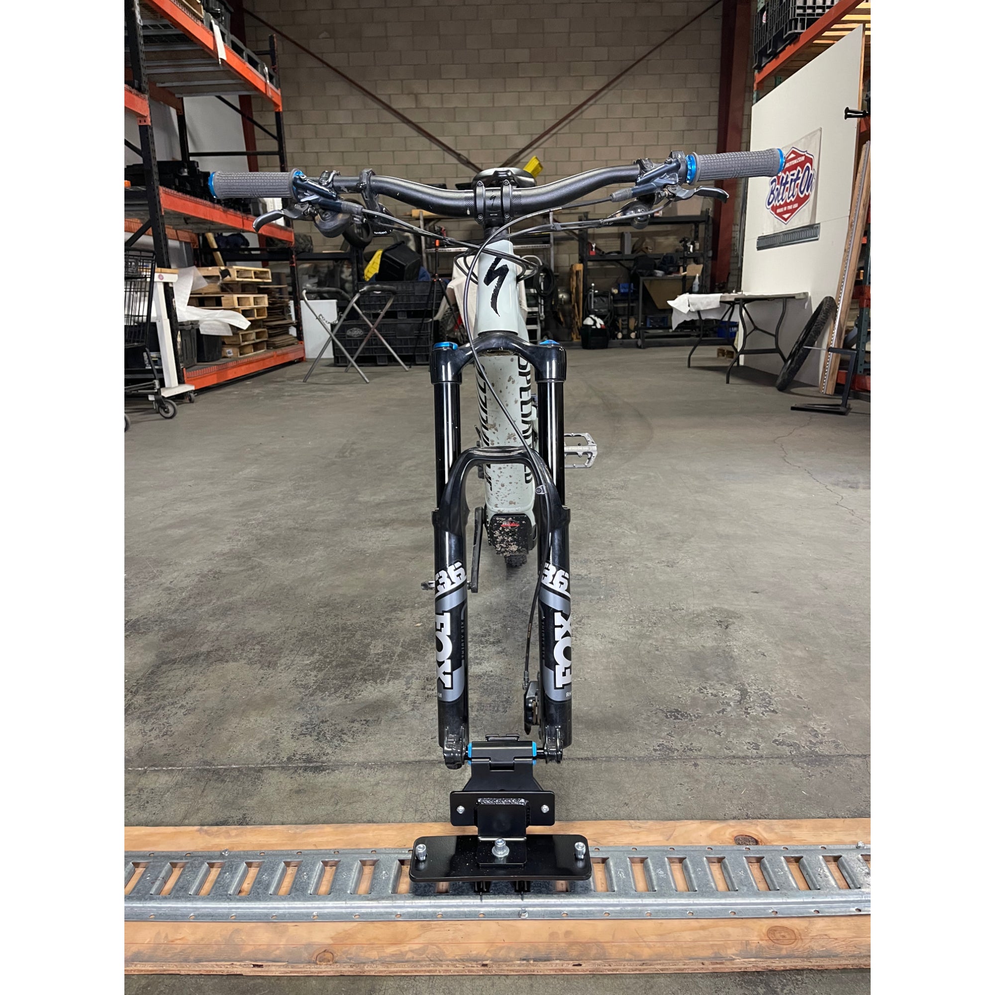NEW 360 E-Track RockyMounts Droptop