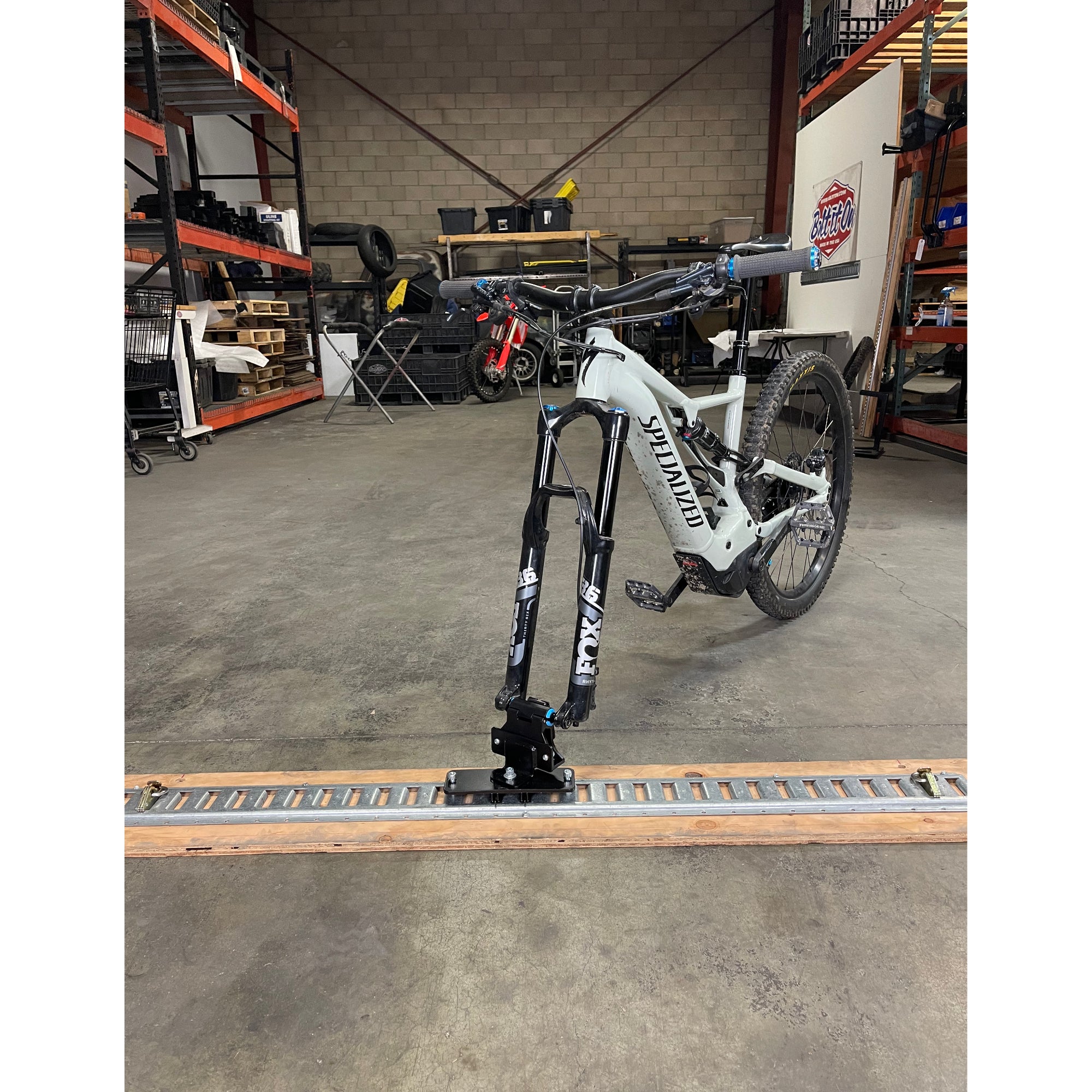 NEW 360 E-Track RockyMounts Droptop