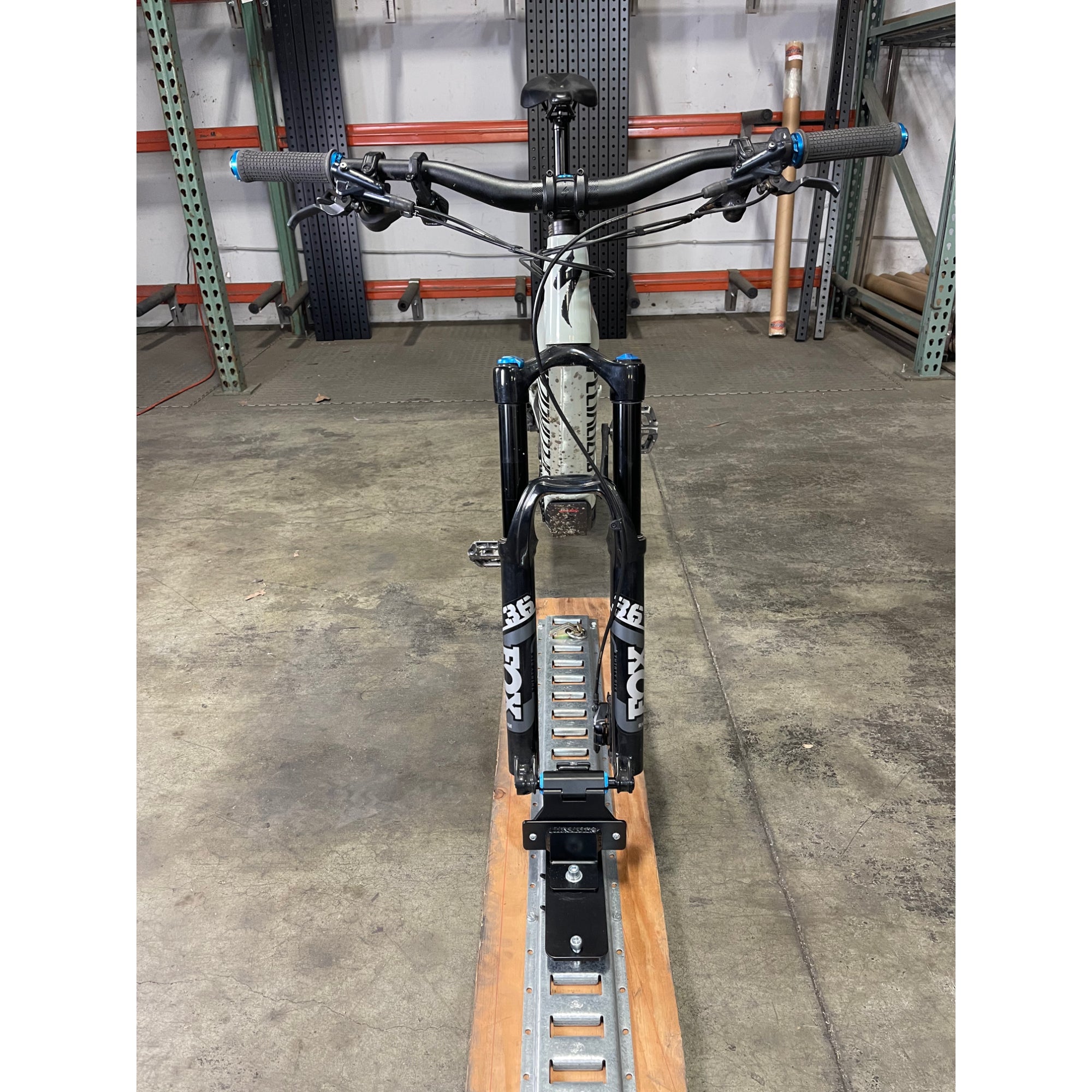 NEW 360 E-Track RockyMounts Droptop