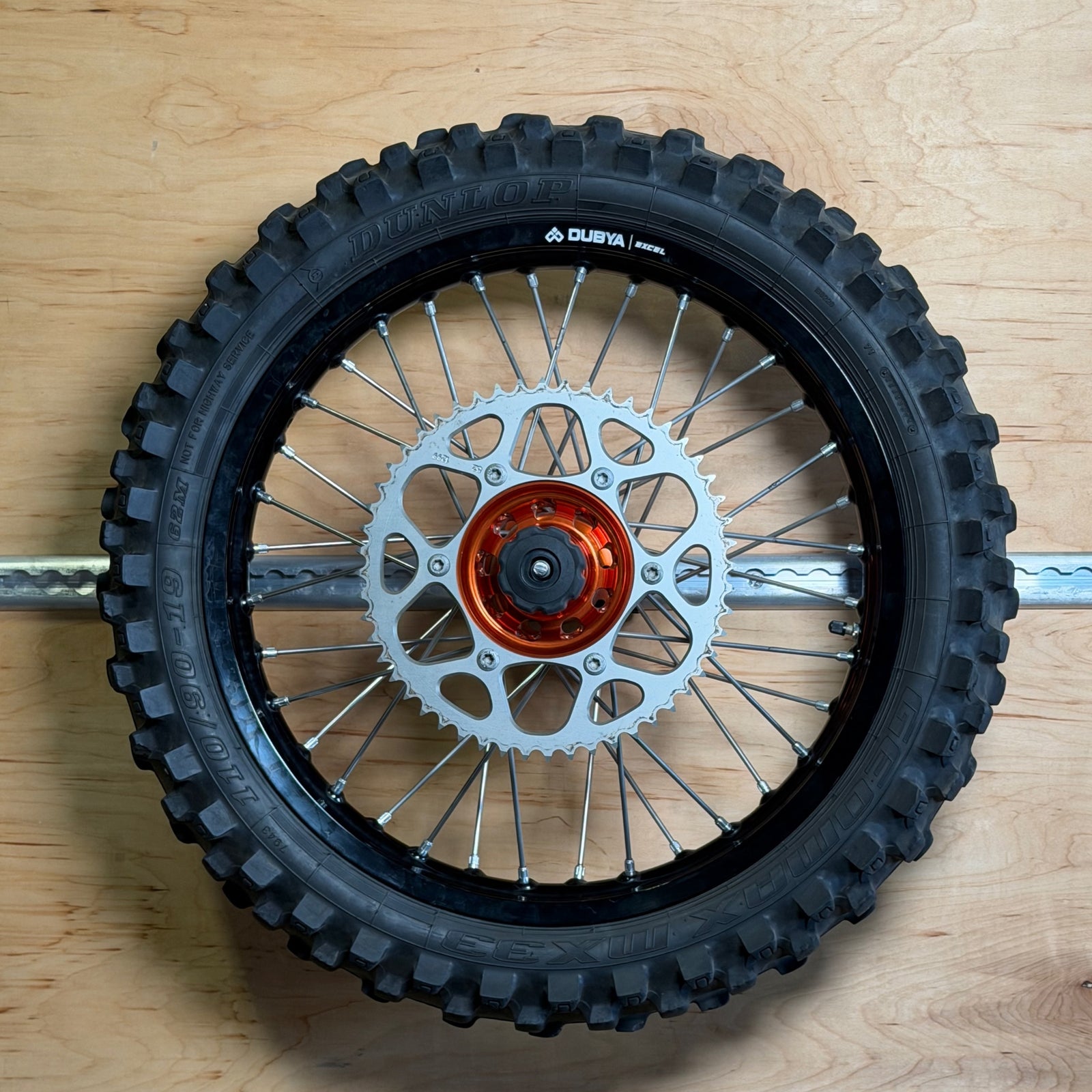 Front & Rear Moto Wheel Holder - E&L-TRACK